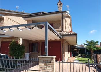 VILLA IN PIETRA A VISTA